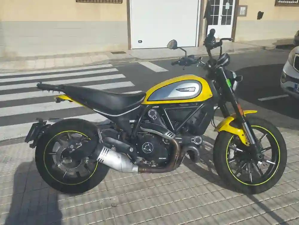 Moto DUCATI SCRAMBLER ICON de seguna mano del año 2019 en Santa Cruz de Tenerife