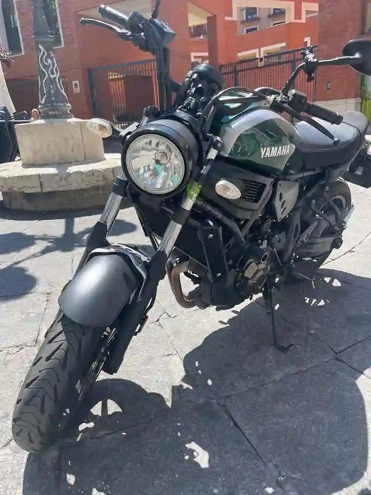 Moto YAMAHA XSR 700 de seguna mano del año 2017 en Valladolid