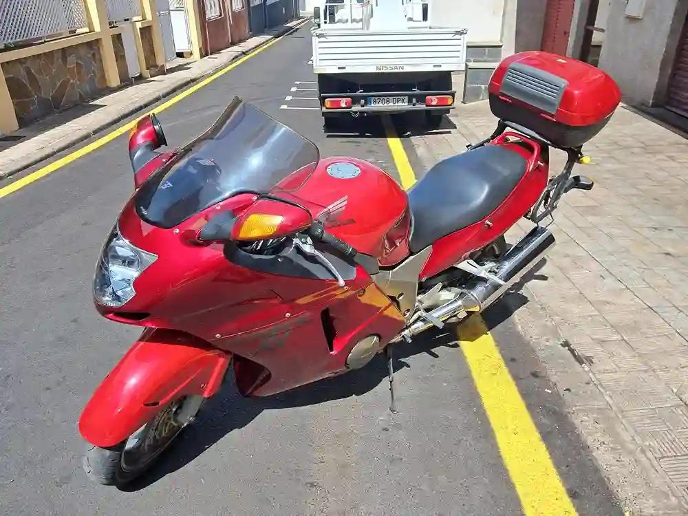 Moto HONDA CBR 1100 XX de seguna mano del año 2000 en Santa Cruz de Tenerife