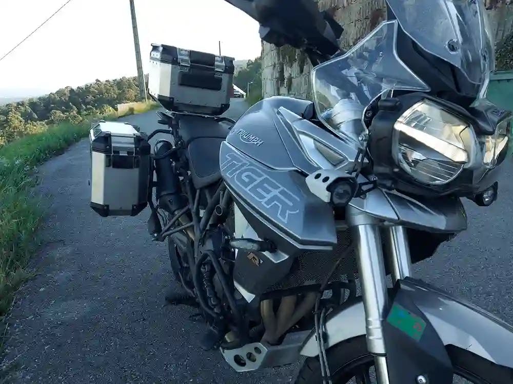 Moto TRIUMPH TIGER 800 XR T de seguna mano del año 2019 en Pontevedra