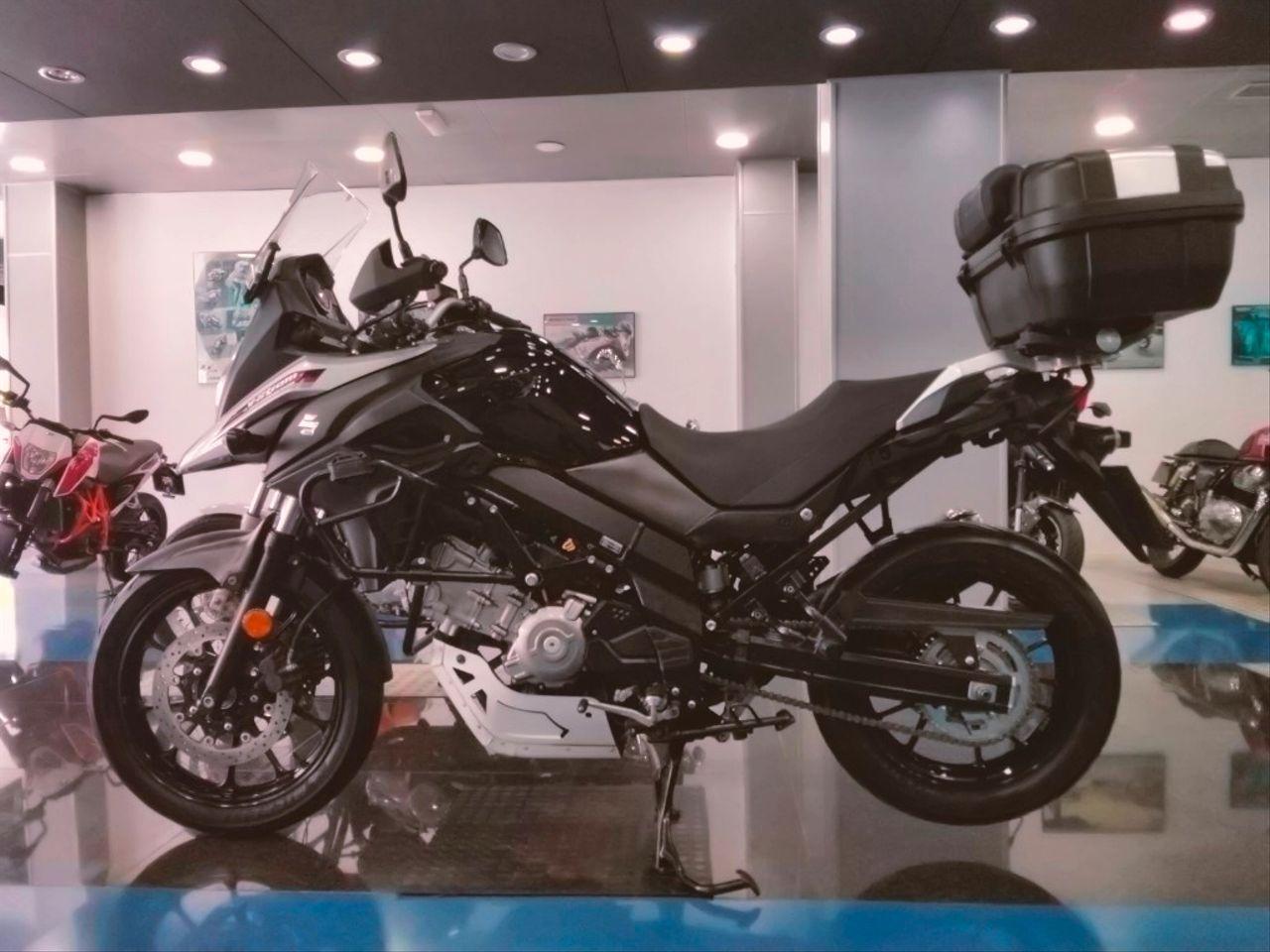 Moto SUZUKI V-STROM 650 ABS de seguna mano del año 2018 en Málaga