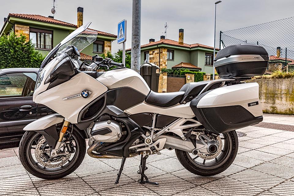 Moto BMW R 1200 RT de seguna mano del año 2017 en Asturias