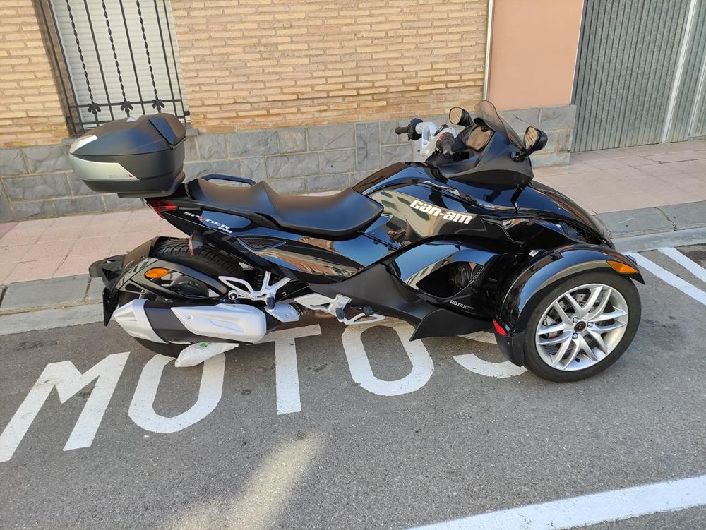Moto BRP CAN-AM SPYDER RT-S de seguna mano del año 2015 en Zaragoza