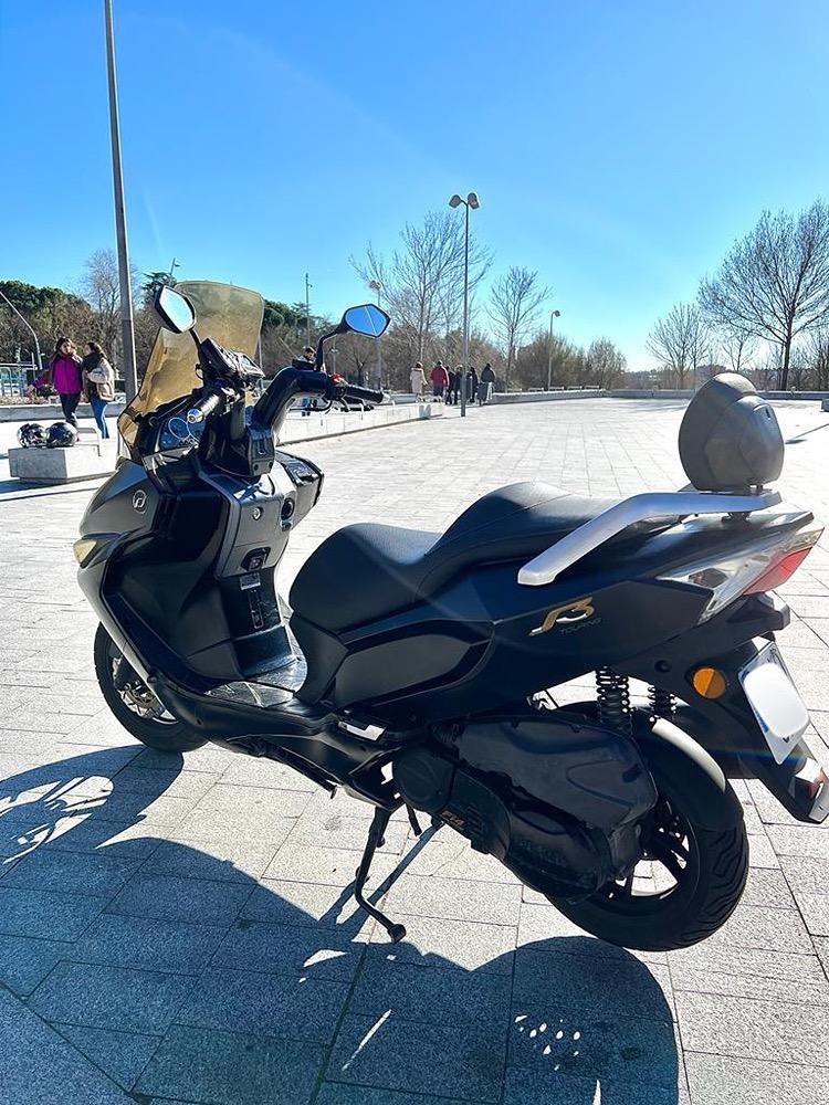 Moto DAELIM S3 125 FI de seguna mano del año 2015 en Madrid