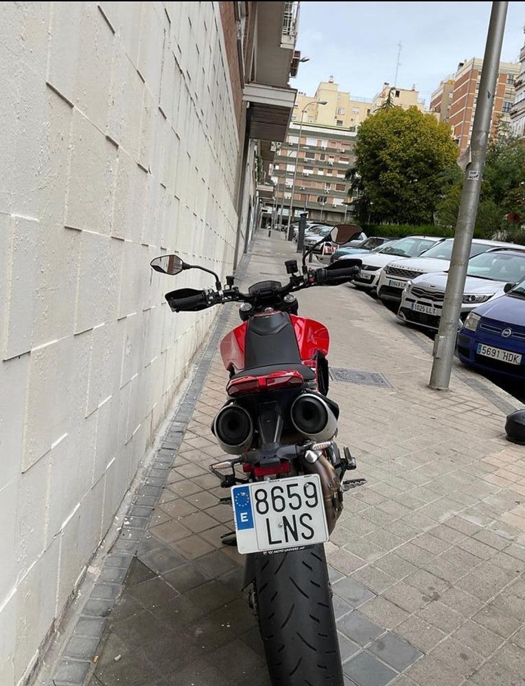 Moto DUCATI HYPERMOTARD 950 de seguna mano del año 2022 en Madrid