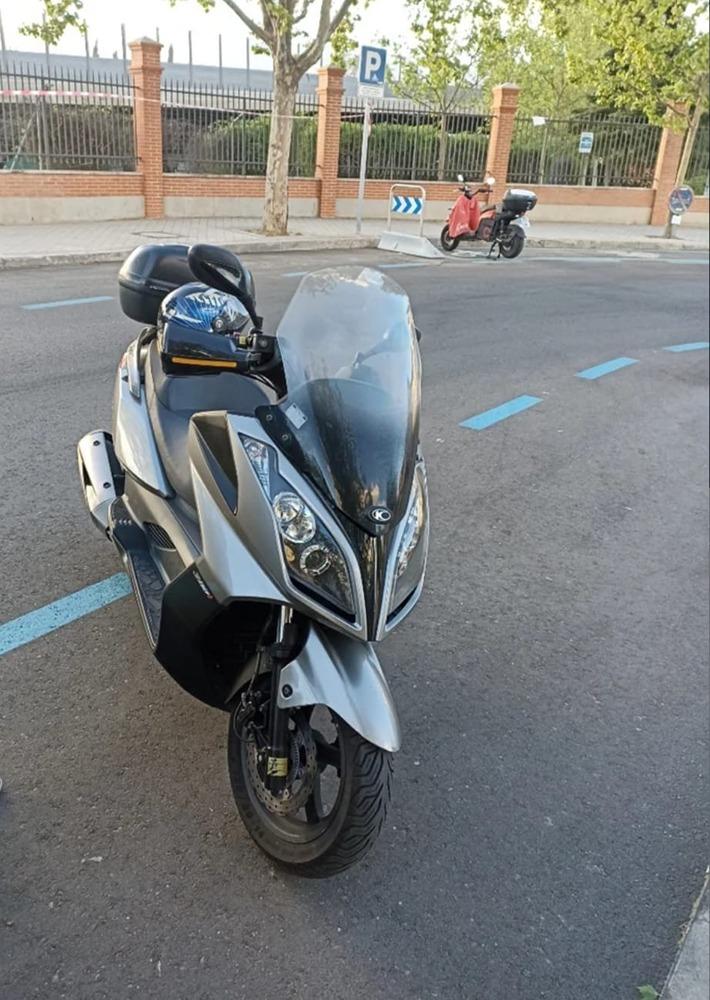 Moto KYMCO SUPER DINK 300I de seguna mano del año 2014 en Madrid