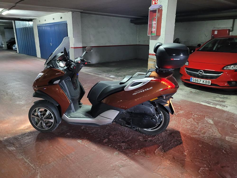 Moto PEUGEOT METROPOLIS 400 Allure de seguna mano del año 2018 en Cádiz