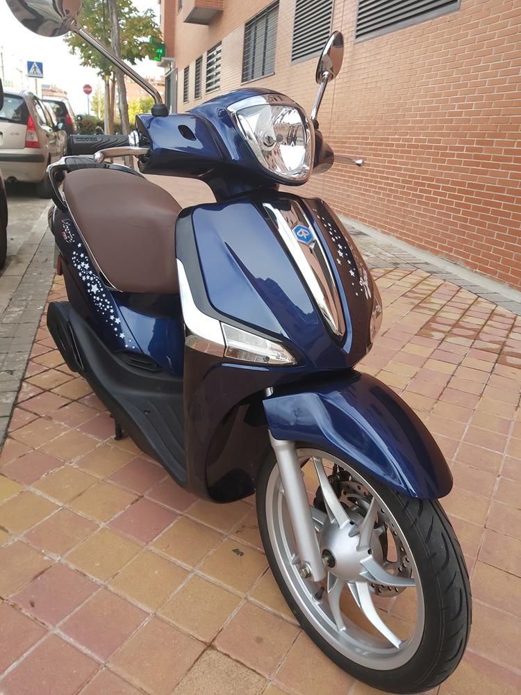Moto PIAGGIO LIBERTY S 125 ABS de seguna mano del año 2023 en Madrid