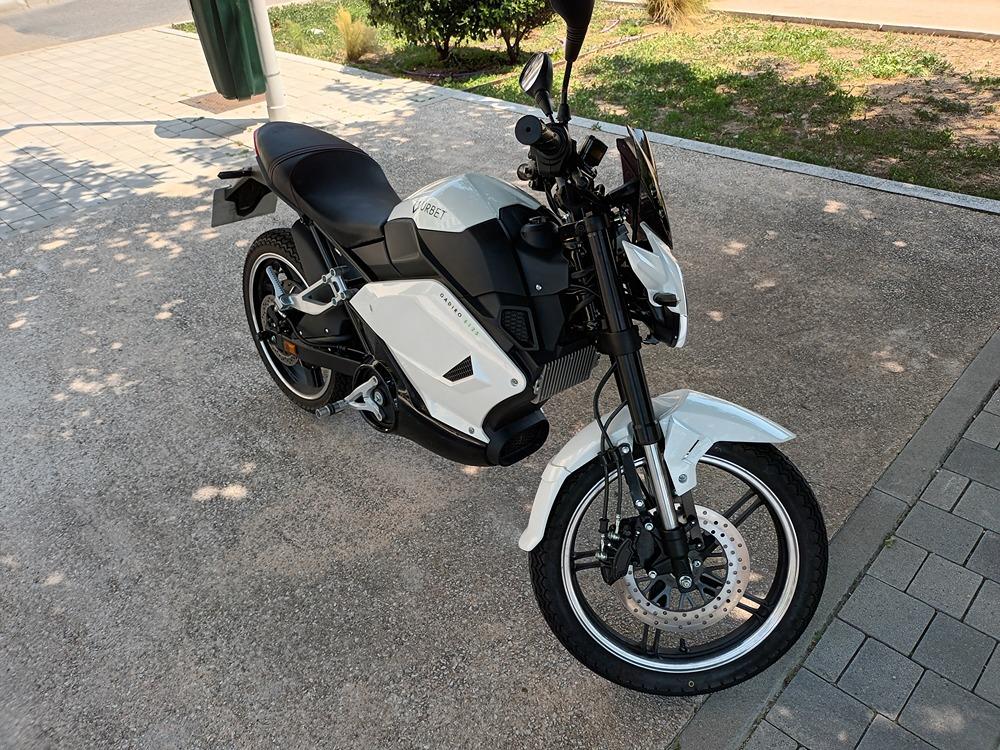 Moto URBET GADIRO E 125 de seguna mano del año 2022 en Madrid