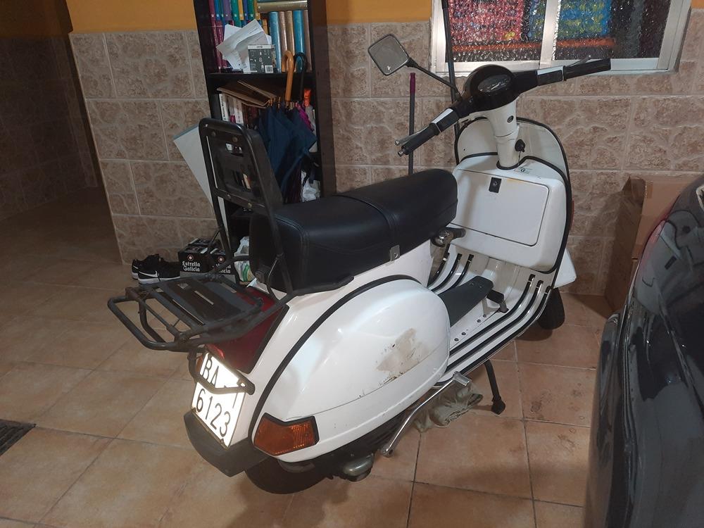 Moto VESPA 200 IRIS de seguna mano del año 1992 en Badajoz