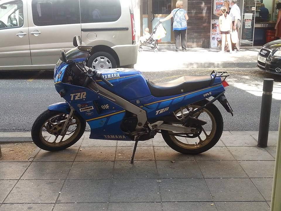 Moto YAMAHA TZR 125 de seguna mano del año 1988 en Barcelona