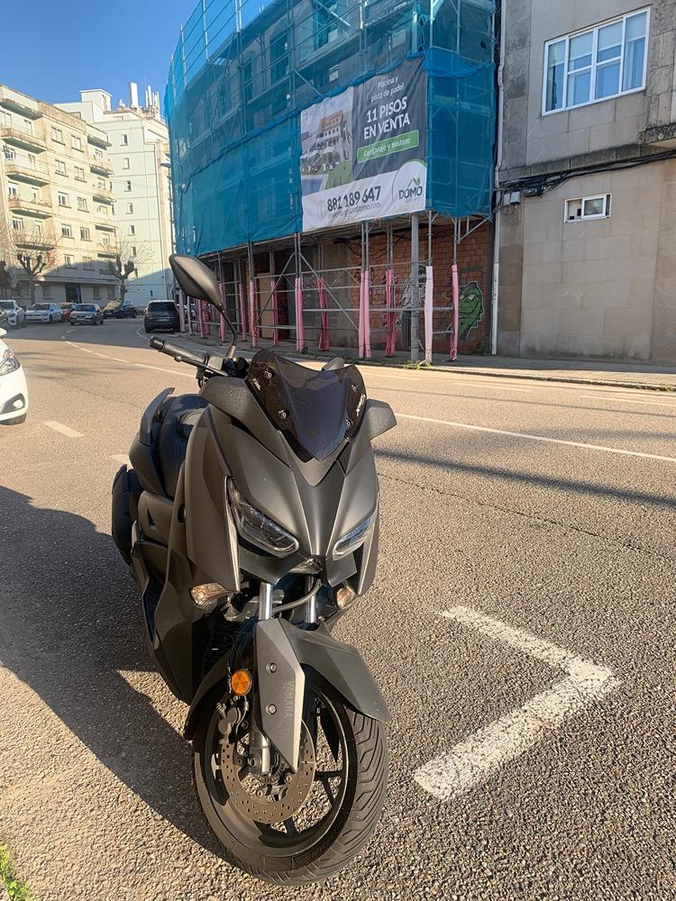 Moto YAMAHA X MAX 125 ABS de seguna mano del año 2021 en Pontevedra